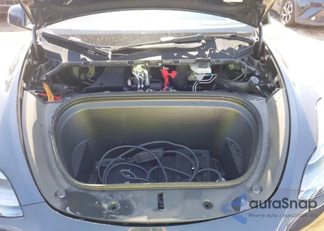 2024 Tesla Model Y Long Range Dual Motor All-Wheel Drive из США, поврежденный, VIN 7SAYGDEE5RA249757